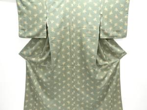 蝶に芝草模様小紋着物